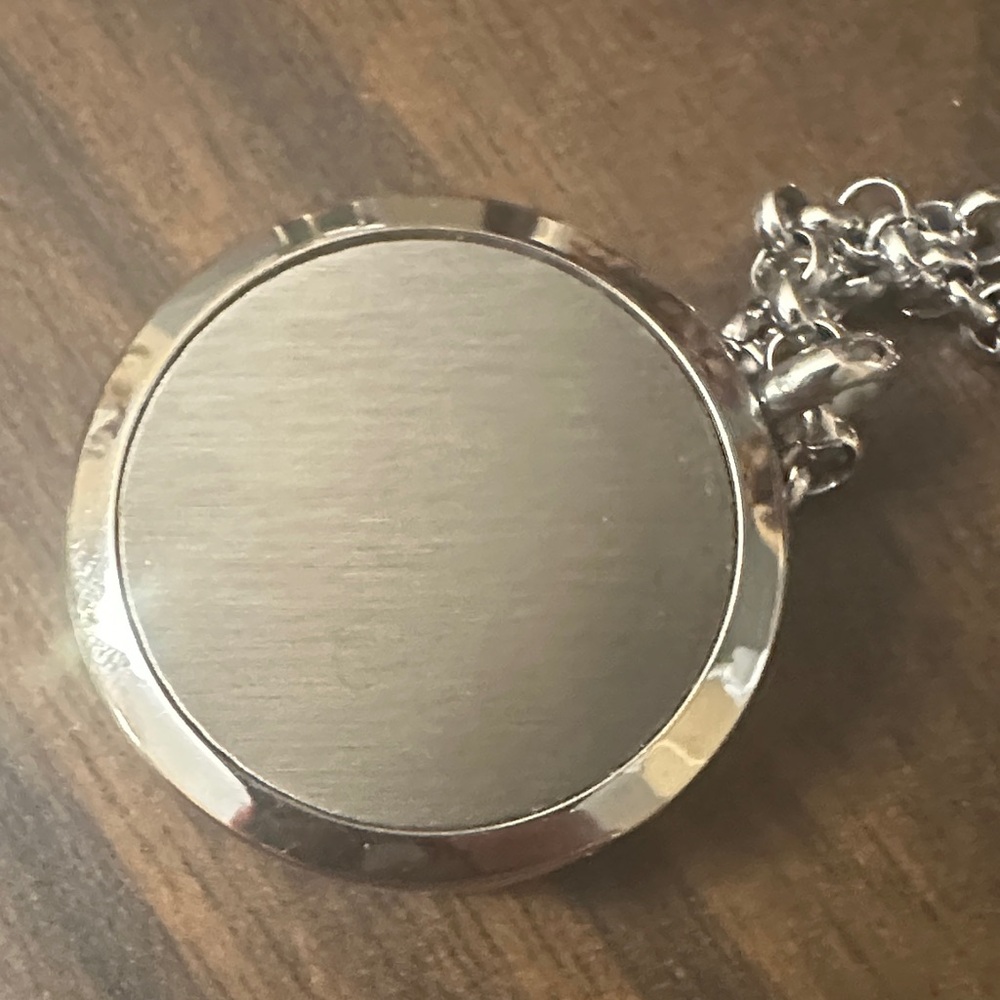 Instant Essentials Silver Diffuser Necklace - image 5